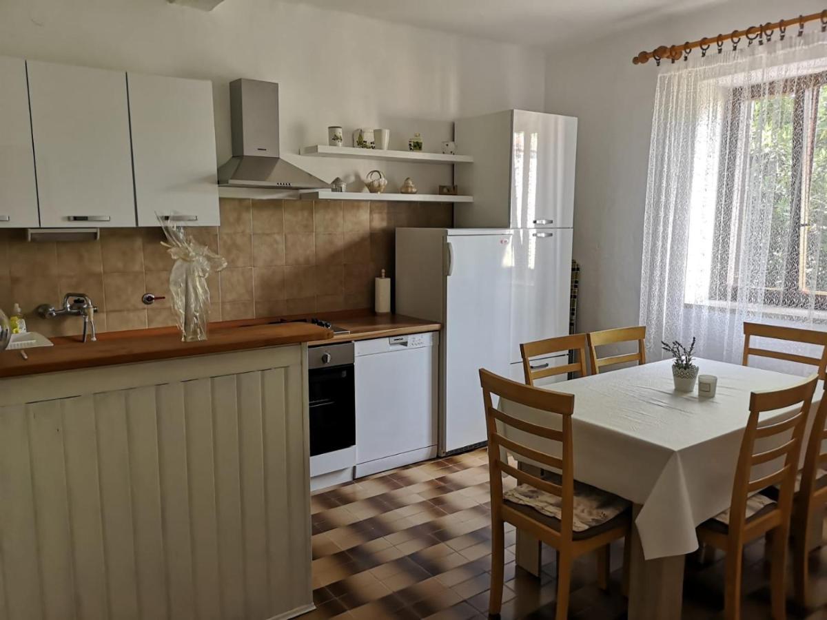 Apartment Kalavojna Rakalj エクステリア 写真